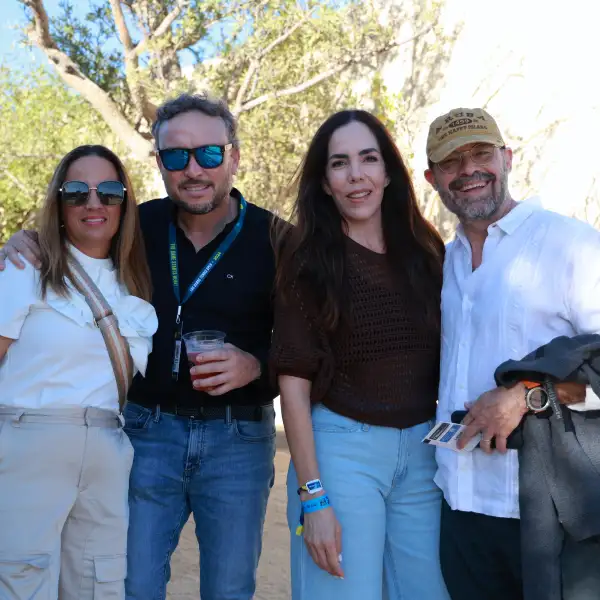 Denisse Aranda , Pedro Ardines , Fabiola Barrios y Eduardo Guerr
