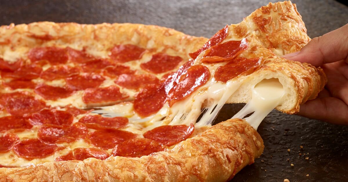 A Pizza Hut le cuesta sacar provecho de la crisis de Papa John's en EU