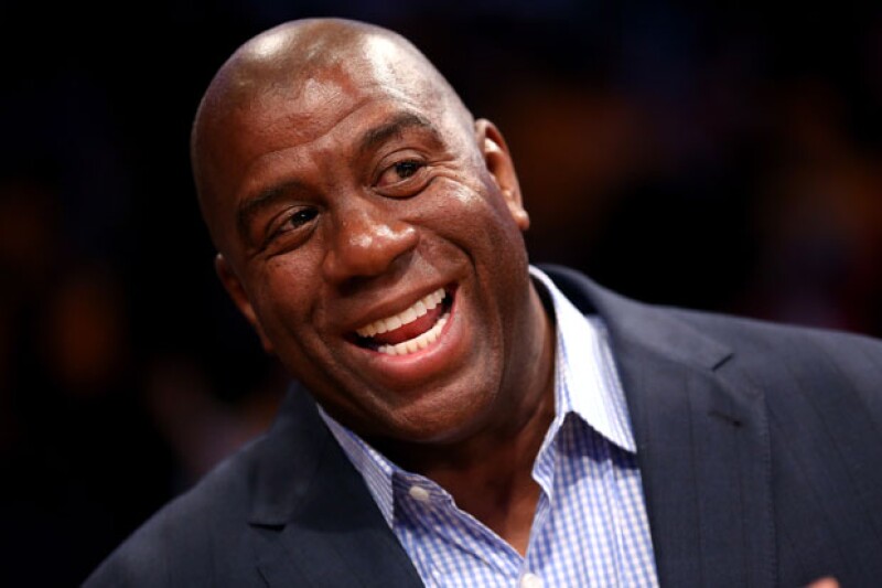 El ex jugador de los Lakers aseguró que Hillary será quien vea por los que menos tienen de llegar a ser presidente.