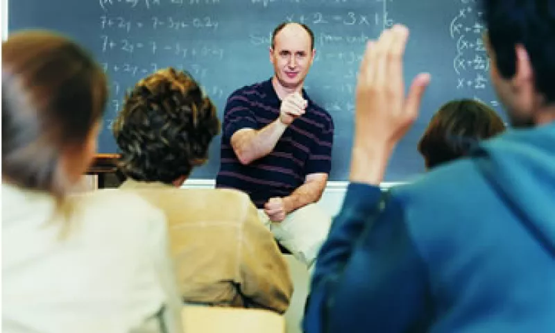 Entre los requisitos para algunos apoyos están los antecedentes académicos y al menos un año de experiencia laboral. (Foto: Thinkstock)