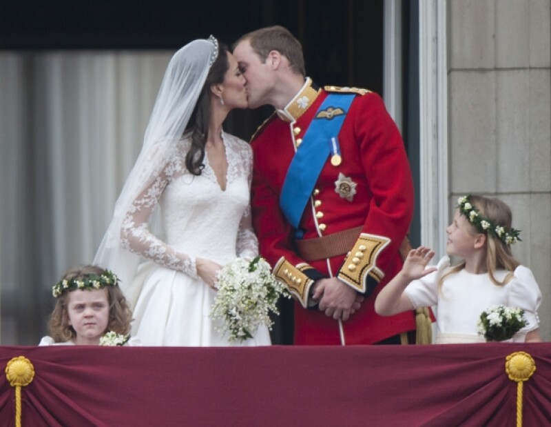 De la inolvidable boda de Lady Diana y Carlos de Gales hasta el extravagante enlace del príncipe de Brunei, te presentamos las espectaculares bodas de la realeza.