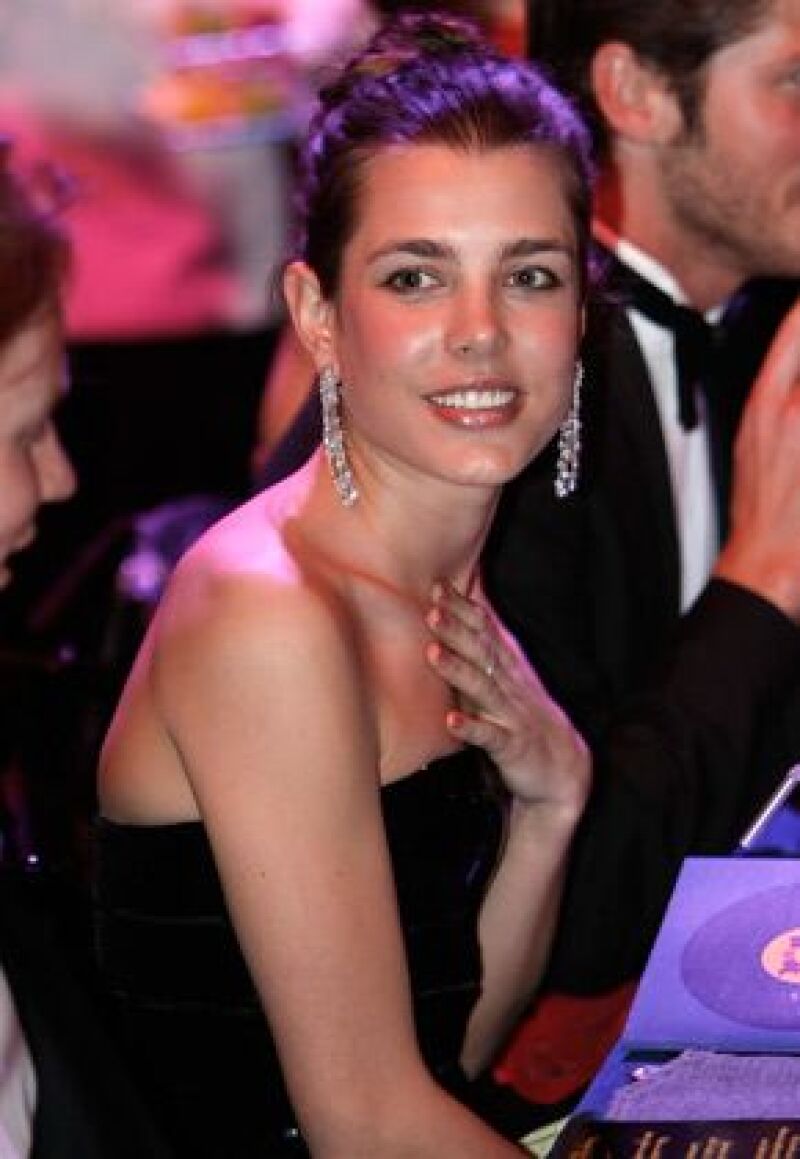 La hija de Carolina de Mónaco y de Stefano Casiraghi se fracturó la mano izquierda cuando el coche en el que viajaba se estrelló con otro que estaba estacionado, en Piamonte, Italia.