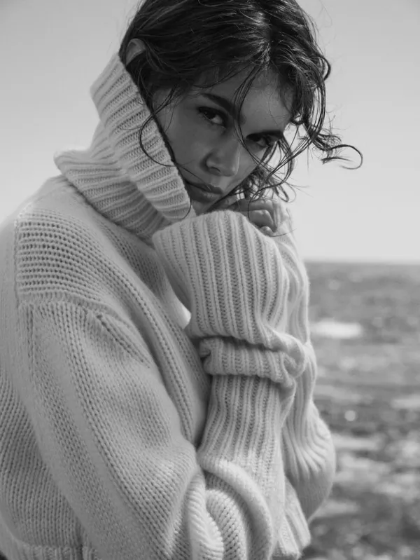 kaia-gerber-zara-2.jpeg
