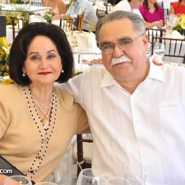 Rosalía Glán de Leal y Héctor M. de Leal