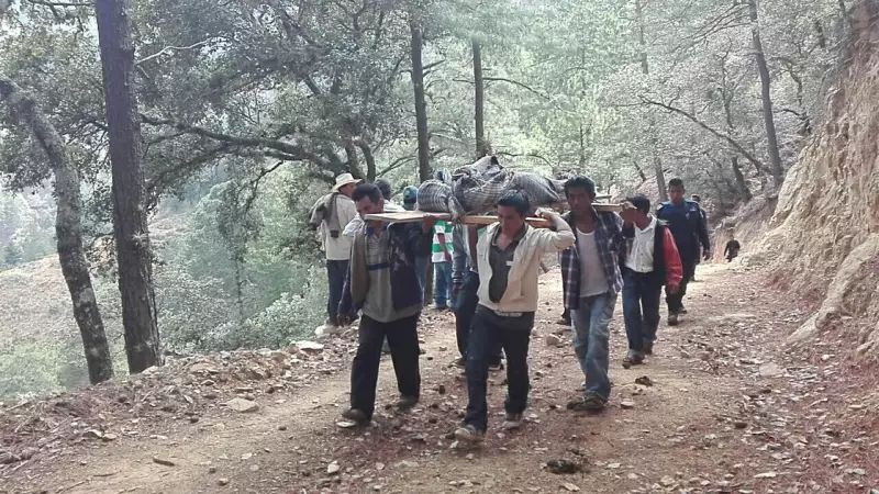 Cuerpos sin vida fueron trasladados a Tehuacán.