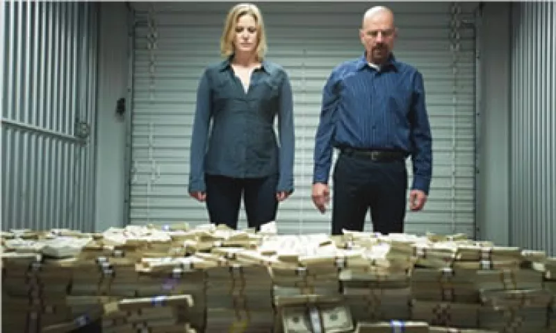 En la serie, Walt White vende la droga que prepara a 60 dólares por gramo, una cantidad similar al precio real. (Foto: Cortesía CNNMoney)