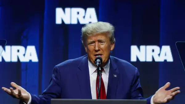 El expresidente de los Estados Unidos, Donald Trump, habla en la convención anual de la Asociación Nacional del Rifle (NRA) en Indianápolis, Indiana, Estados Unidos, el 14 de abril de 2023.