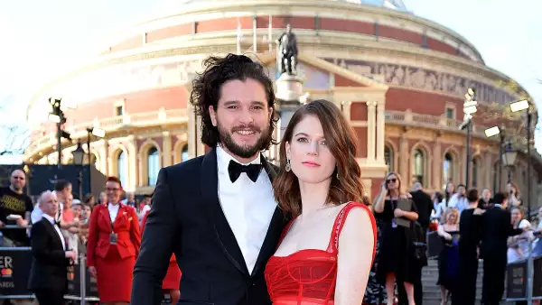 Kir Harington y Rose Leslie llegan al altar