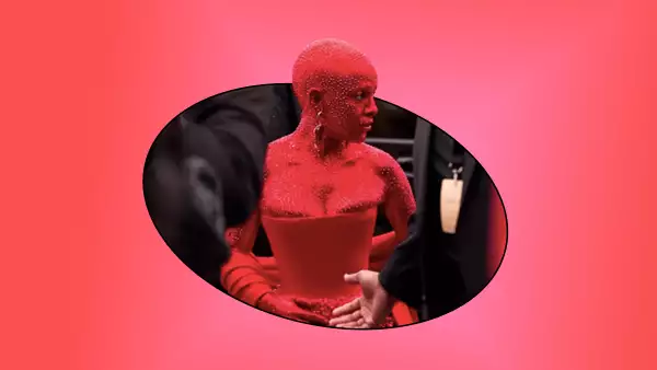 DOJA-CAT-CRISTALES-SWAROVSKI-SCHIAPARELLI.jpg