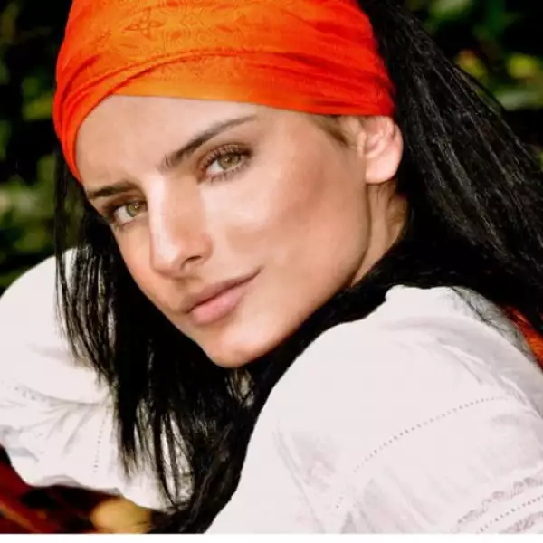 Tiene 23 años e inició su carrera como modelo y ha participado en varias películas y programas de televisión.