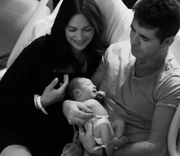 La familia Cowell Silverman juntos por primera vez.