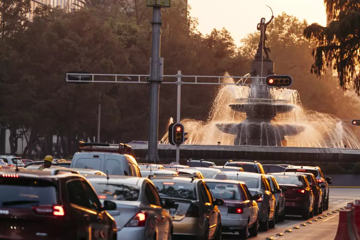 Hoy No Circula, 29 de mayo 2025: ¿Qué vehículos "descansan" en CDMX y Edomex?