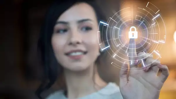 Es tiempo de crear más oportunidades para las mujeres en ciberseguridad