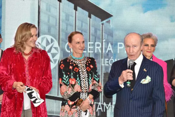 Nieves Guerra, Ramona Cosío y Antonio Cosío, en la inauguración de la segunda edición de AMART.