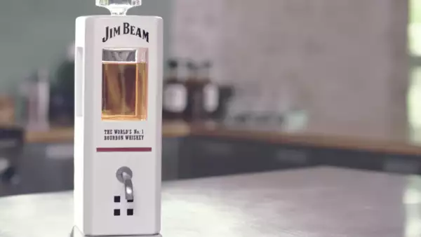¿Quieres un whisky?