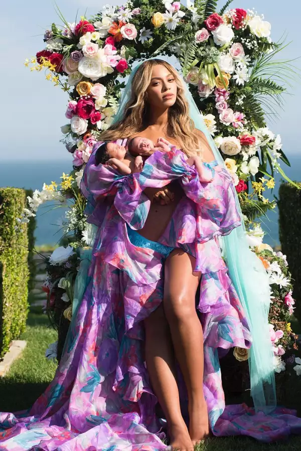 Beyoncé muestra a sus bebés