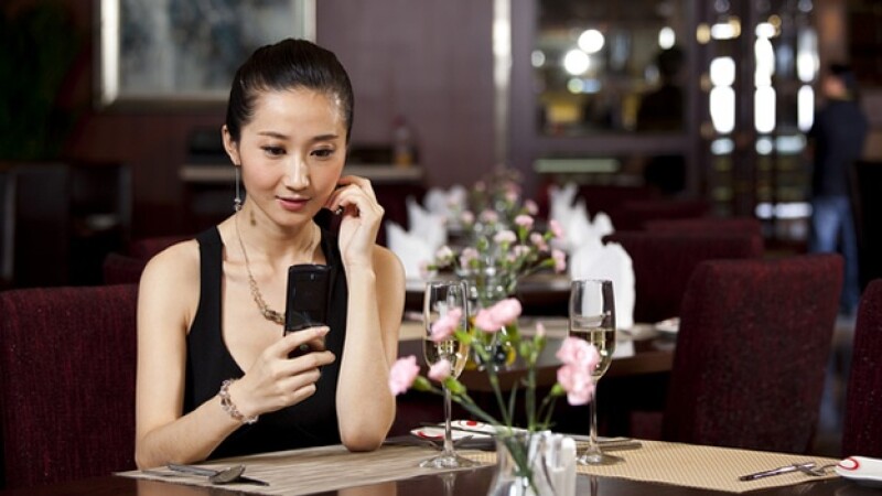 conyugue amor soltera comer restauran plantada mujer china