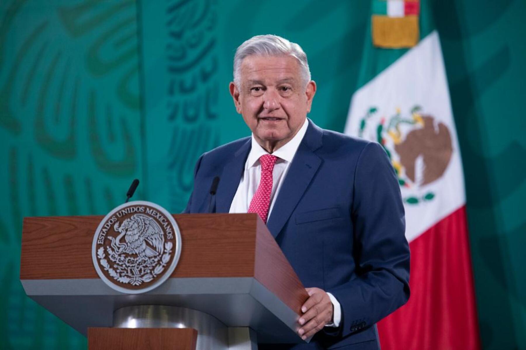 AMLO: "El INE está convertido en el supremo poder conservador"