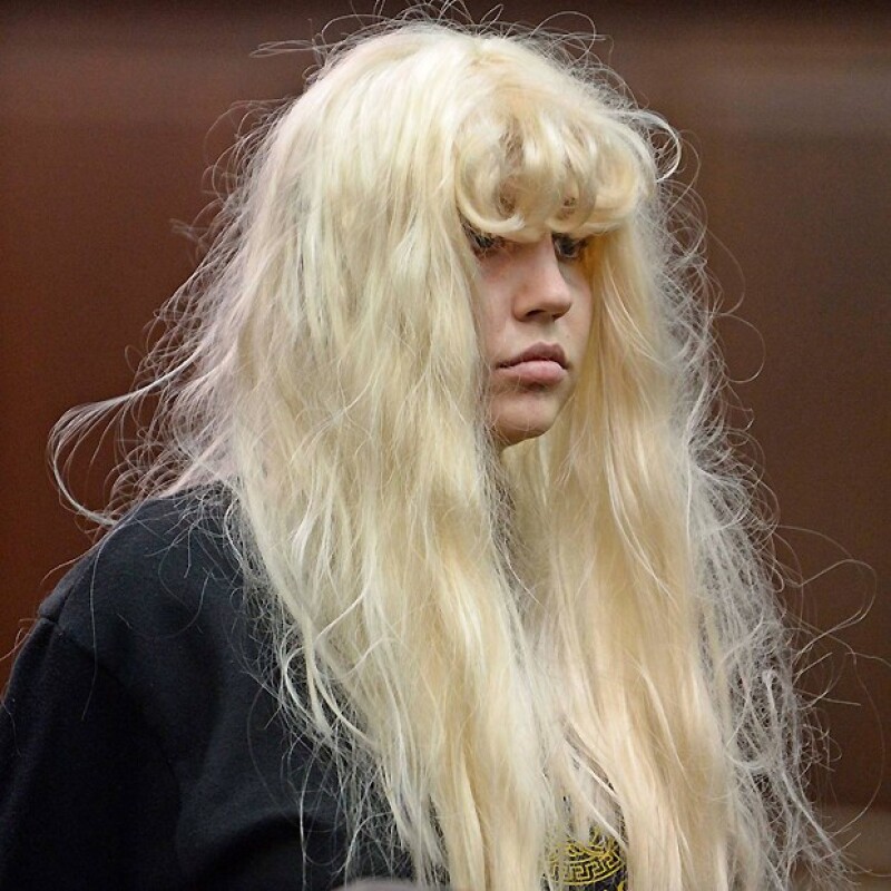 Amanda Bynes, disfrazada hasta en la corte.