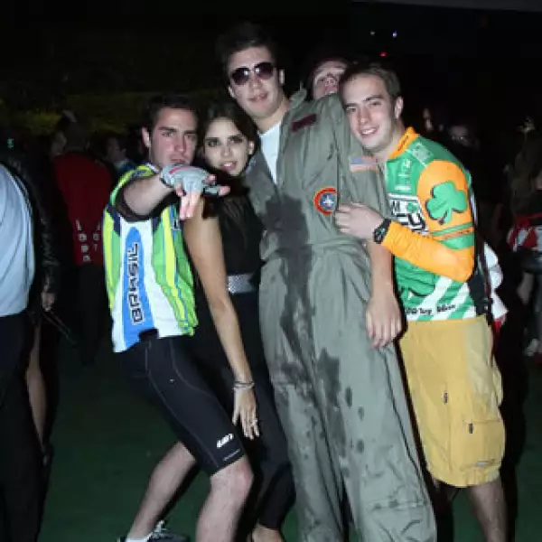 Santiago Garza,Mariana Pérez,Juan Sánchez y Mateo Pérez