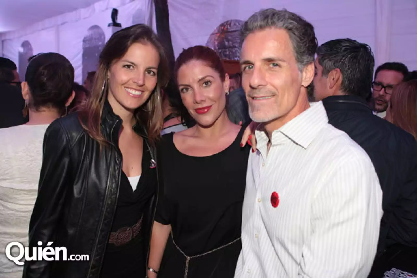 Yunuen Millan,Ximena Moctezuma,Carlos Bisdikian