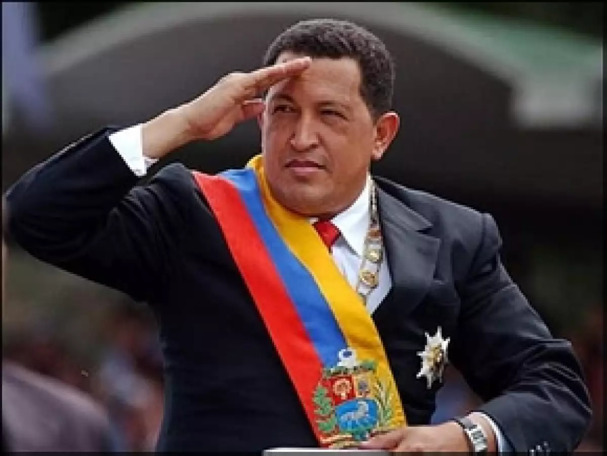 El vicepresidente, Nicolás Maduro, anunció entre lágrimas que `el Comandante´ perdió su batalla contra el cáncer.