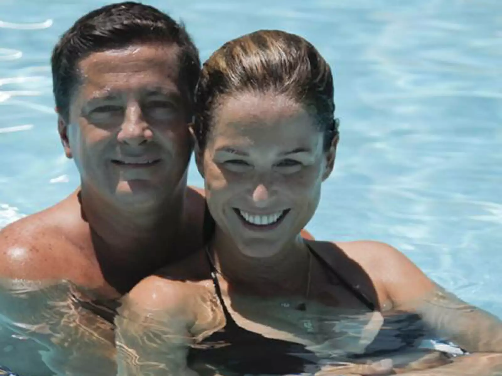 Desde que la pareja comenzó su noviazgo no se separan un solo momento, una de las cosas que más disfrutan hacer juntos es viajar.