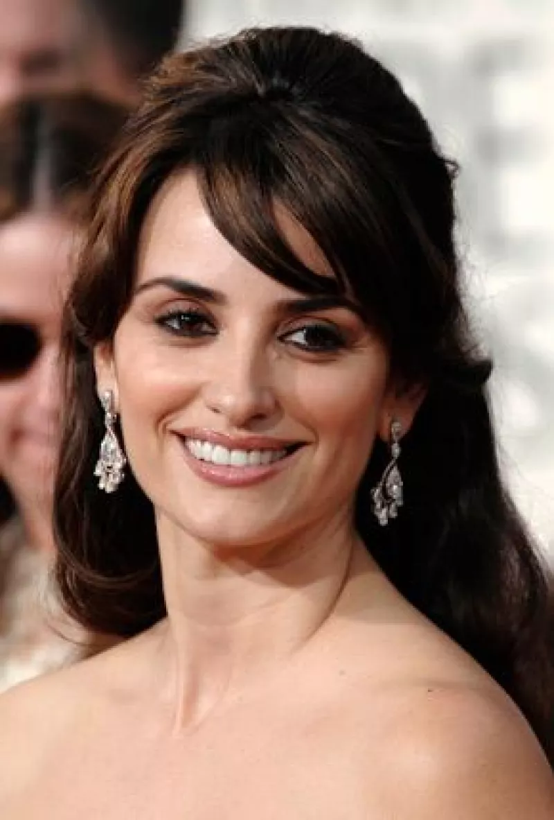 Apenas unas horas después de recibir el Oscar, la actriz española fue nombrada `hija predilecta´ del municipio madrileño de Alcobendas, su ciudad natal.