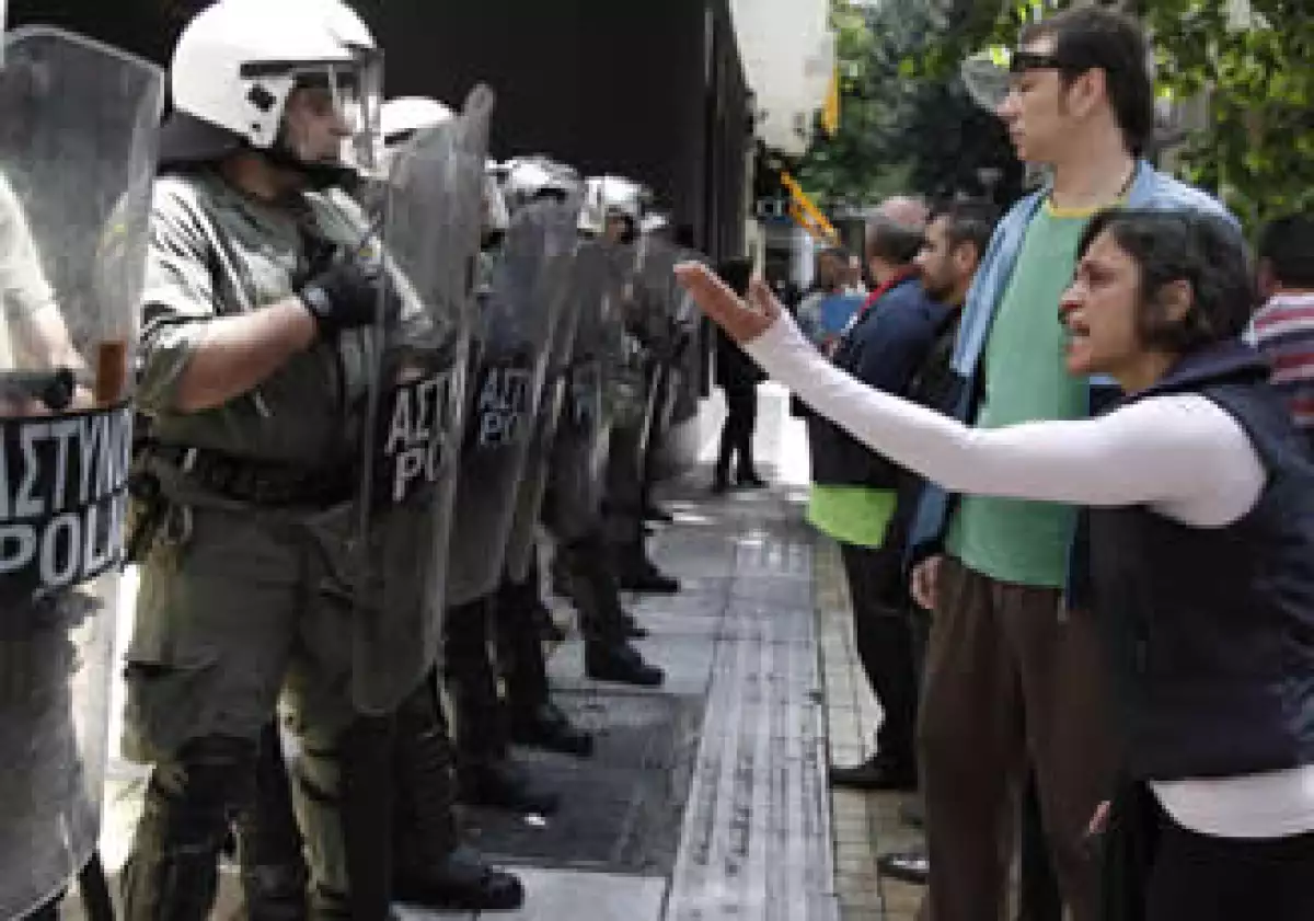 Las políticas de austeridad del Gobierno han generado protestas constantes. (Foto: AP)