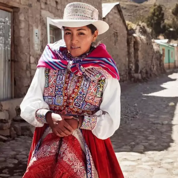 mujer peru