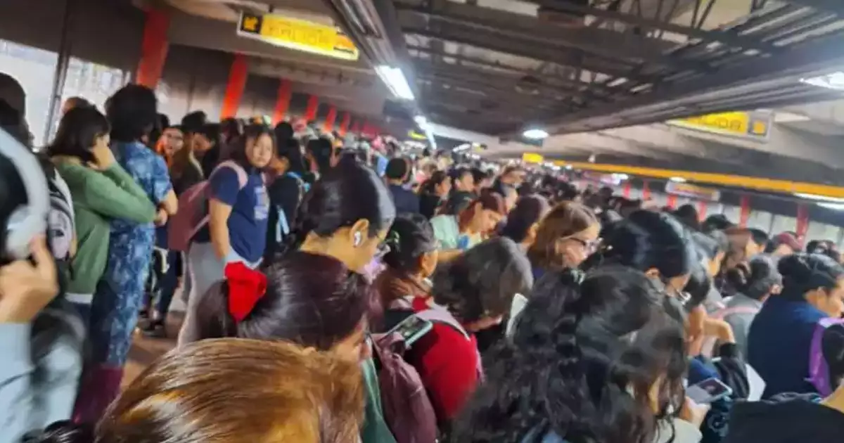 ¿Qué pasó hoy en la Línea 5 del Metro? Hay retrasos y saturación