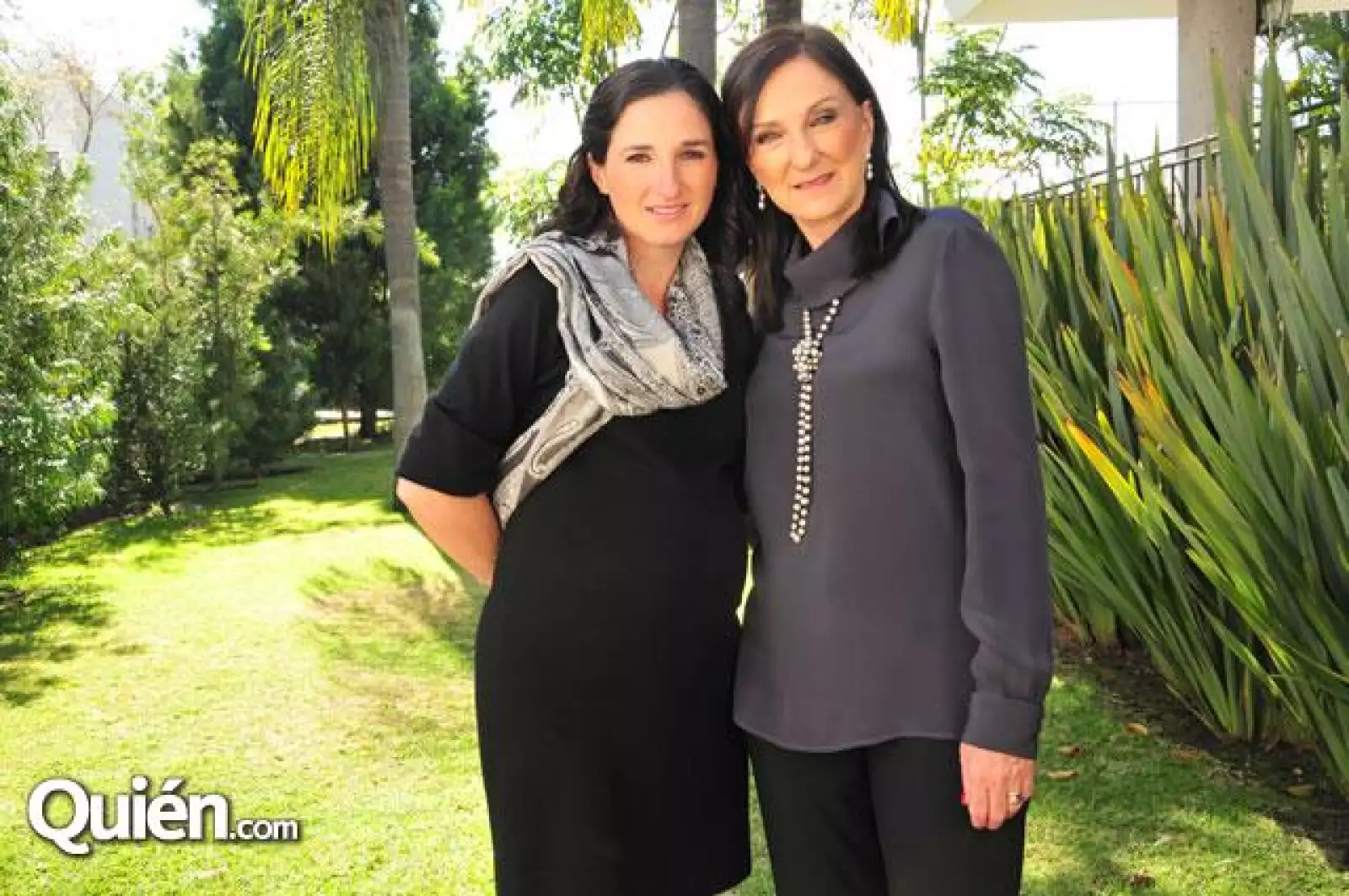 Paola Domene,Lourdes Álvarez