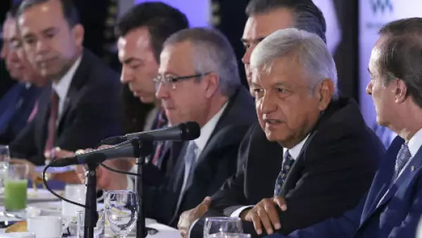 Reuni�n de AMLO y el CCE