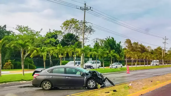 Así detectan los montachoques a los autos sin seguro