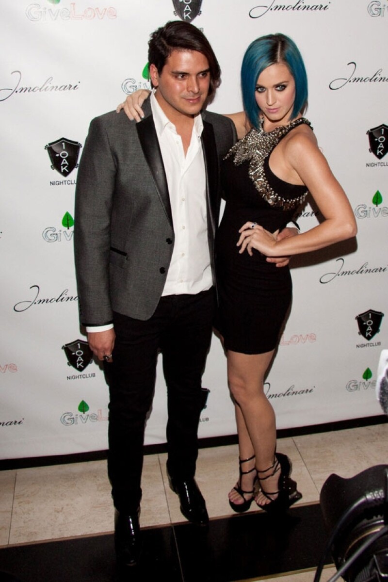 Katy lució muy contenta de estar acompañando a su gran amigo Molinari.