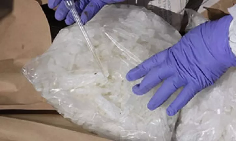 Las firmas son investigadas por proveer la sustancia para la elaboración de la droga "cristal". (Foto: AFP)
