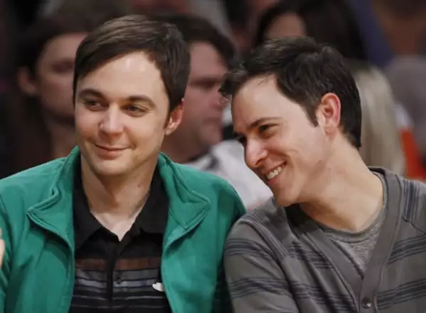 Jim Parsons y Todd Spiewak han sido amigos durante años.