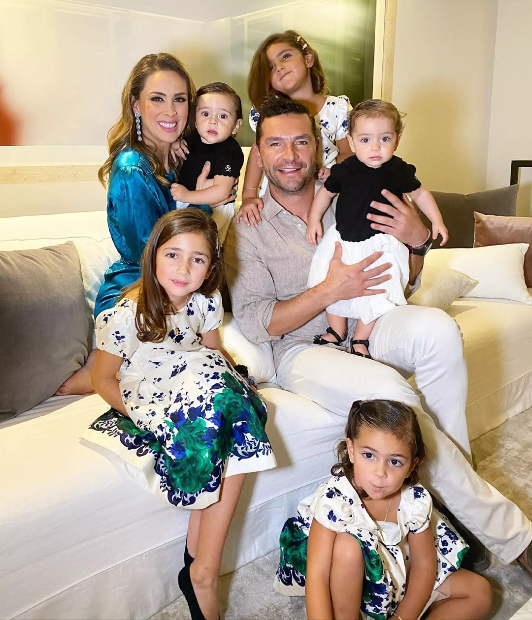 jacky-bracamontes-familia.jpg