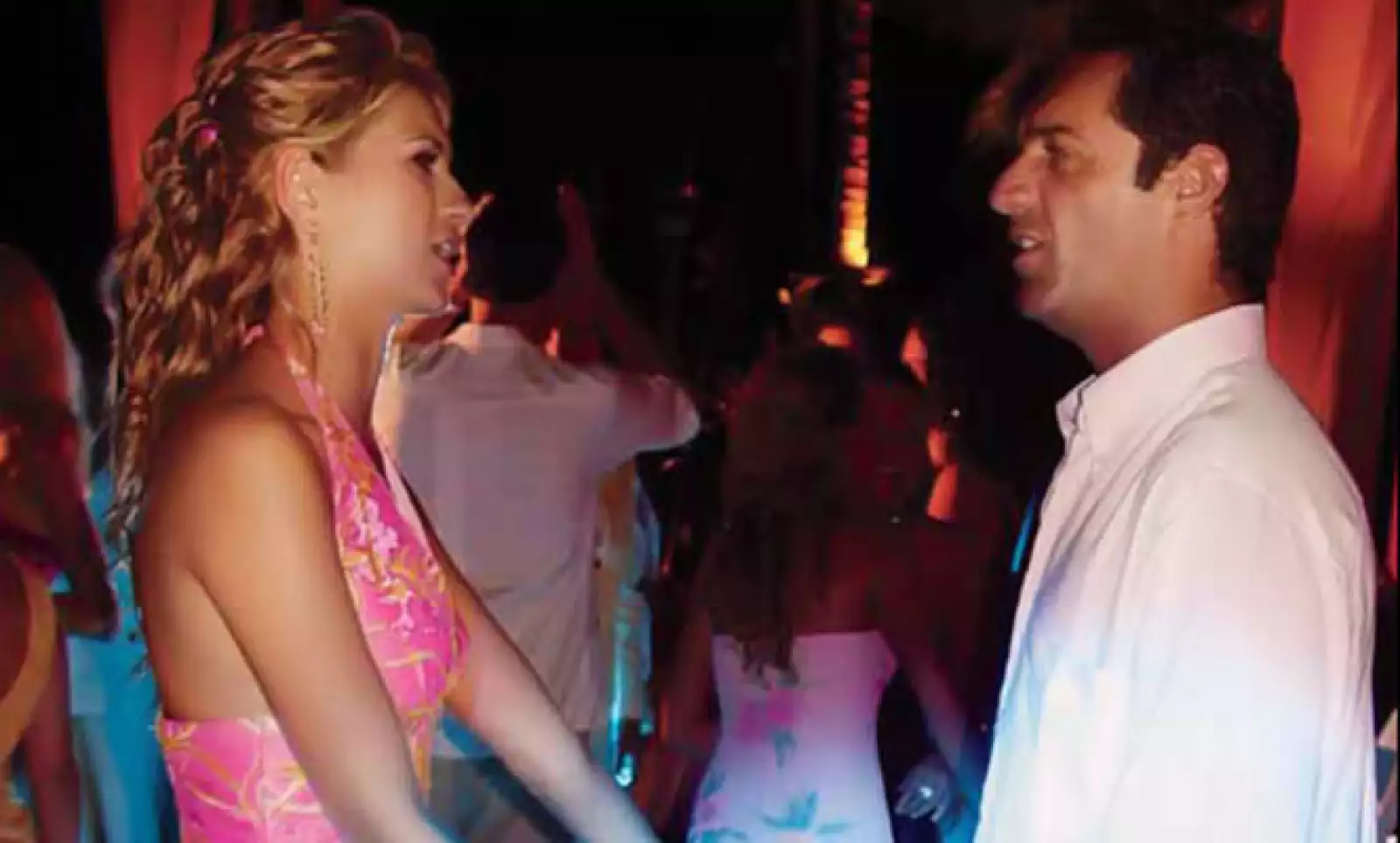 El hijo de Carlos Slim Helú, el hombre más rico del mundo según Forbes, tiene 43 años; su novia, María Elena, 27 años. Aquí en Acapulco en 2006.