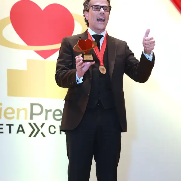 Marco Antonio Regil 
