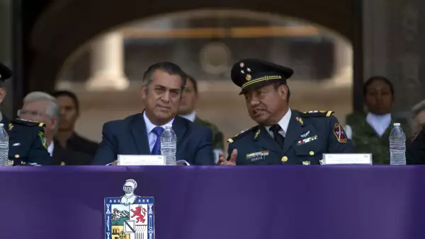 Como gobernador en NL 