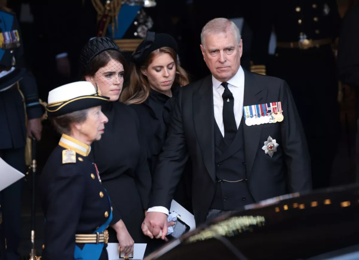 reina-isabel-funeral