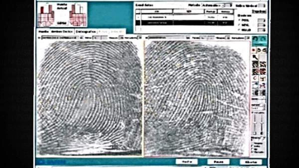 Y como tercer prueba se utilizó el material dactiloscópico-forense, es decir, que se tomaron huellas de las dos manos de los dos diez dedos del detenido y se compararon con las huellas que se tenían de su primer ingreso al penal.
