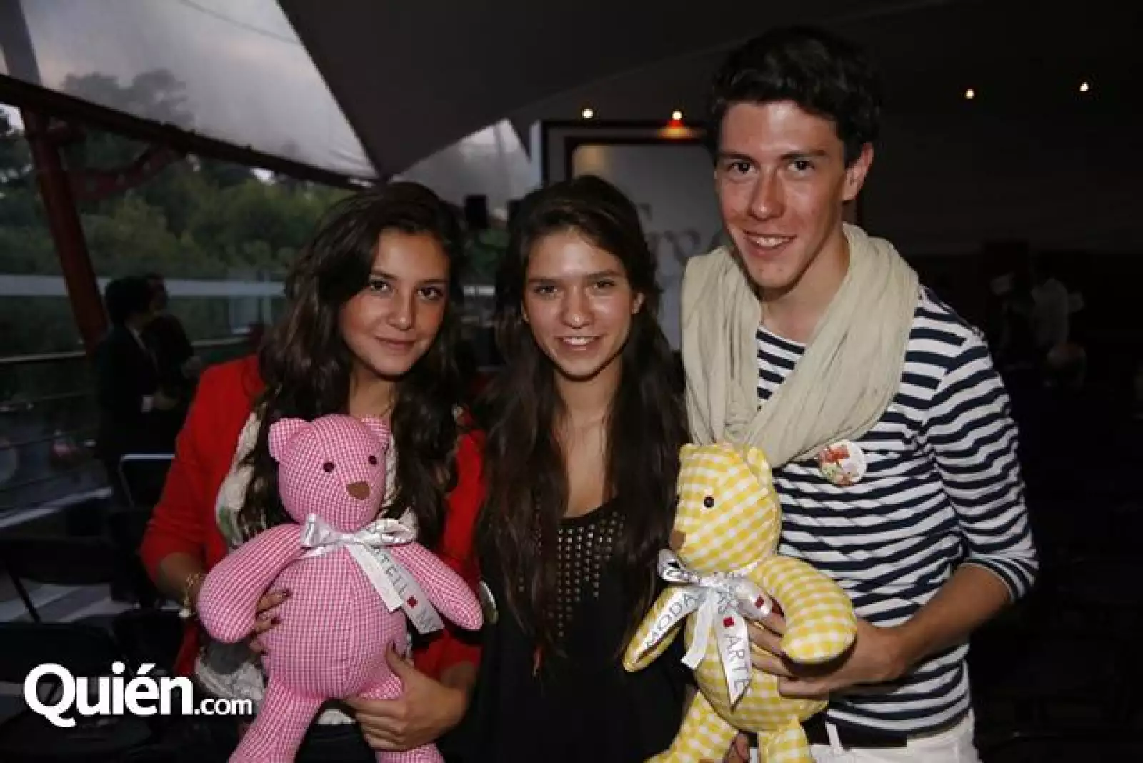 Marina Muñoz,Antonela Rivera,Alonso Davalos