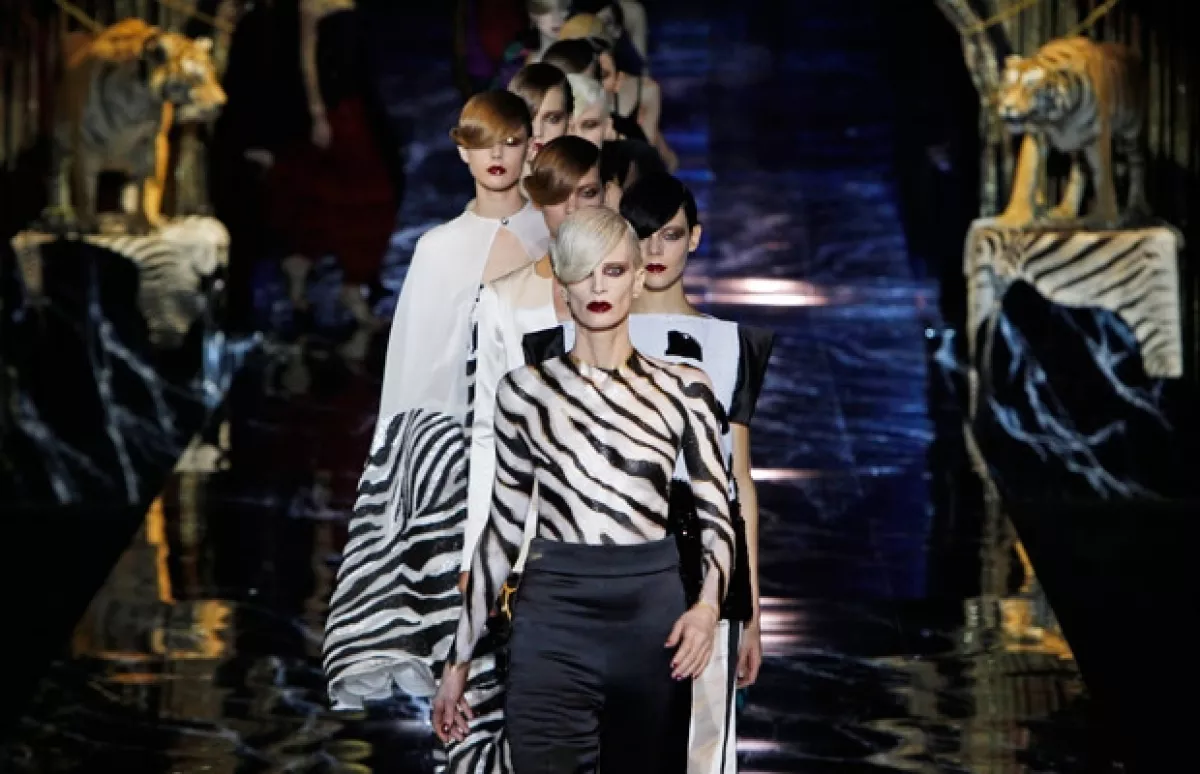 Piezas de la colección Primavera-Verano 2011 de la firma Louis Vuitton.