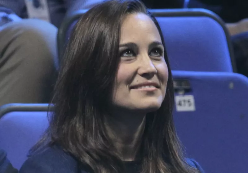 La hermana de Kate Middleton estaba en Francia con unos amigos cuando uno de ellos apuntó con una pistola a los fotógrafos.
