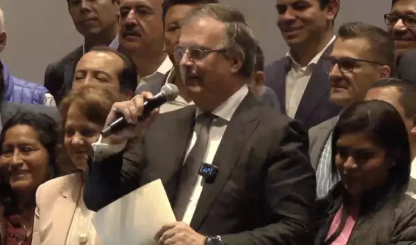 marcelo ebrard anuncia su renuncia
