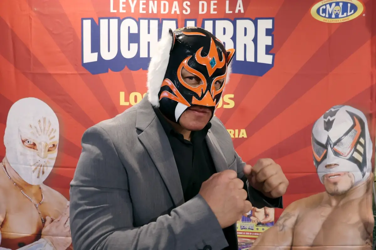 La lucha libre busca crecer fuera del ring con una colección editorial