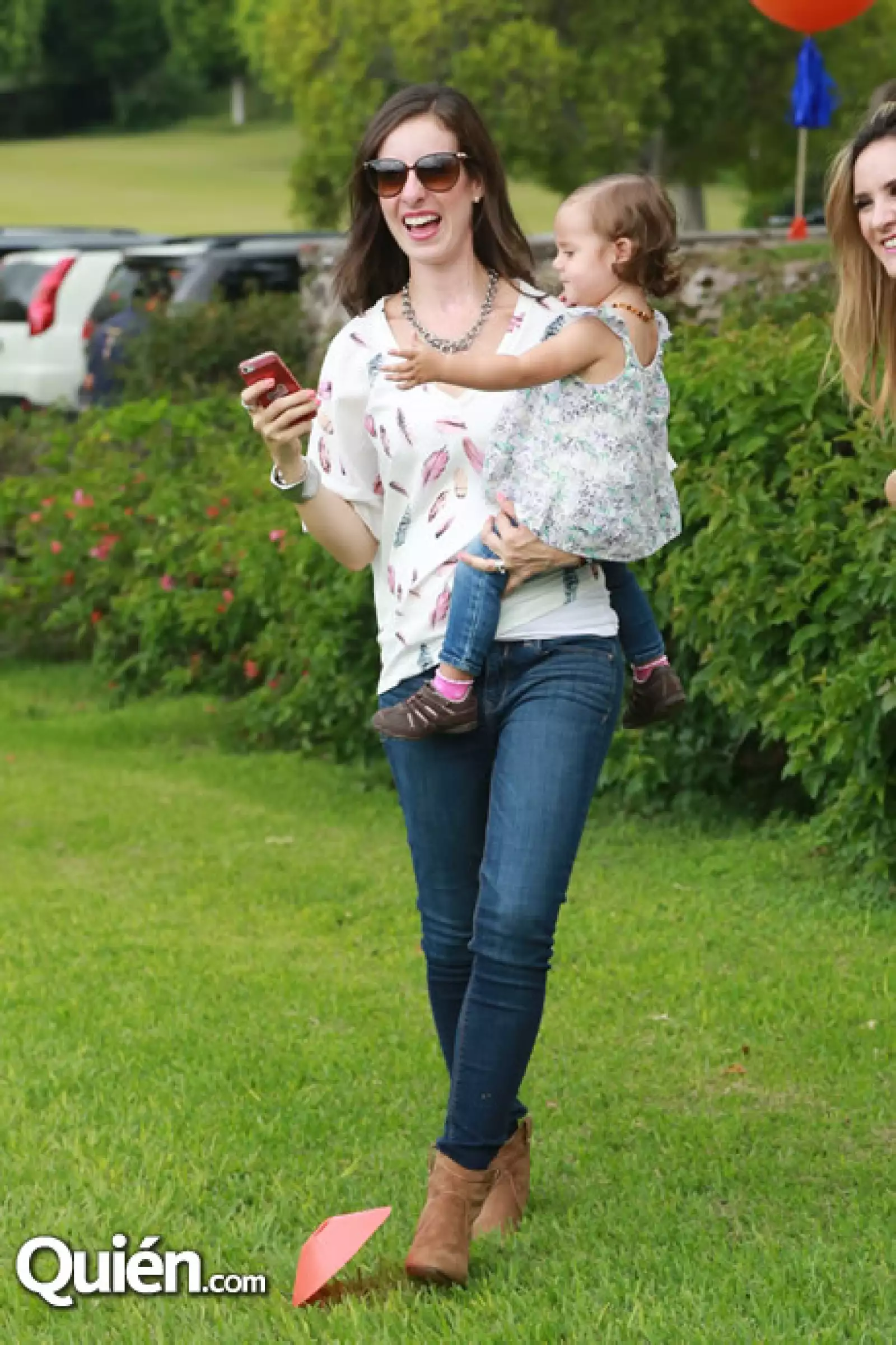 Daniella Cabrera y Paula Amézcua