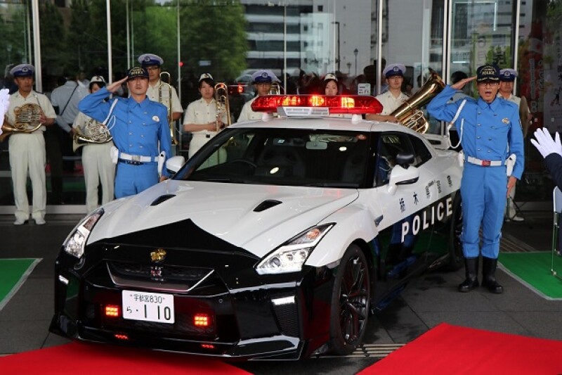 Nissan GT-R Patrulla lateral